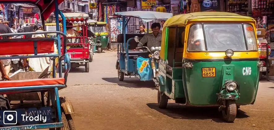 Old Delhi Tuk Tuk & Street Food Tour