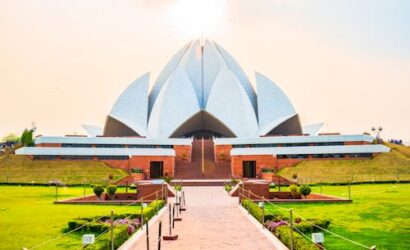 Delhi Religious Tour – Explore the Divine Side of the Capital